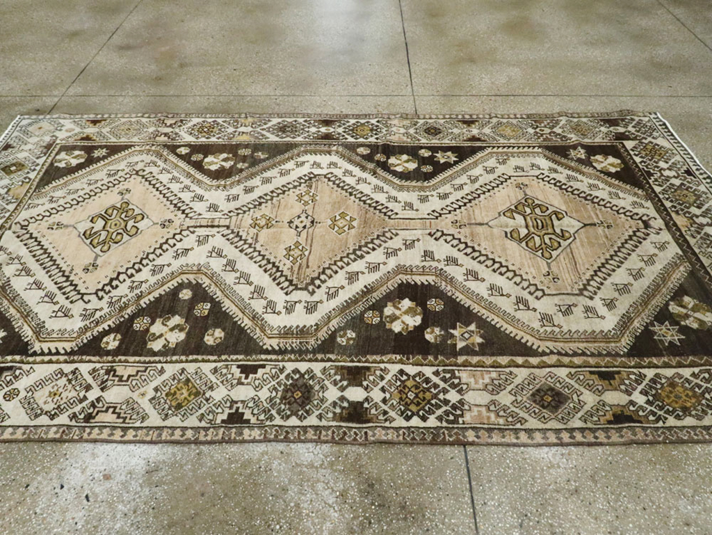 Vintage Persian Malayer Carpet, No.25756 - Staging