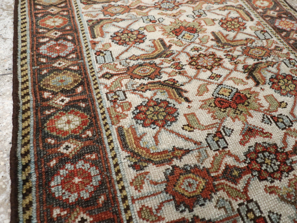 Vintage Persian Mahal Rug, No.25855 - Staging