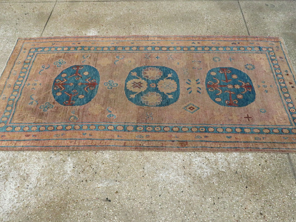 Antique East Turkestan Khotan Accent Rug, No.25862 - Staging