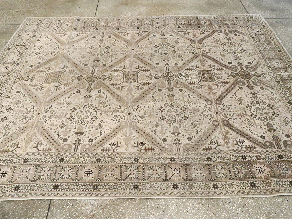 Vintage Persian Tabriz Accent Carpet, No.25866 - Staging