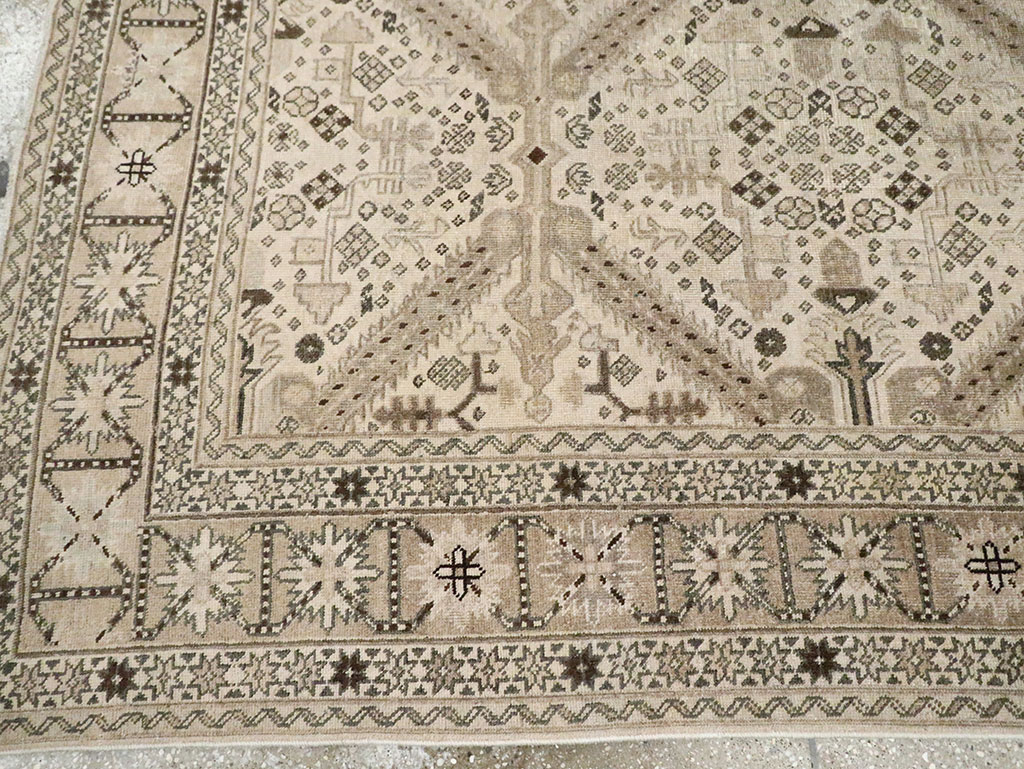 Vintage Persian Tabriz Accent Carpet, No.25866 - Staging