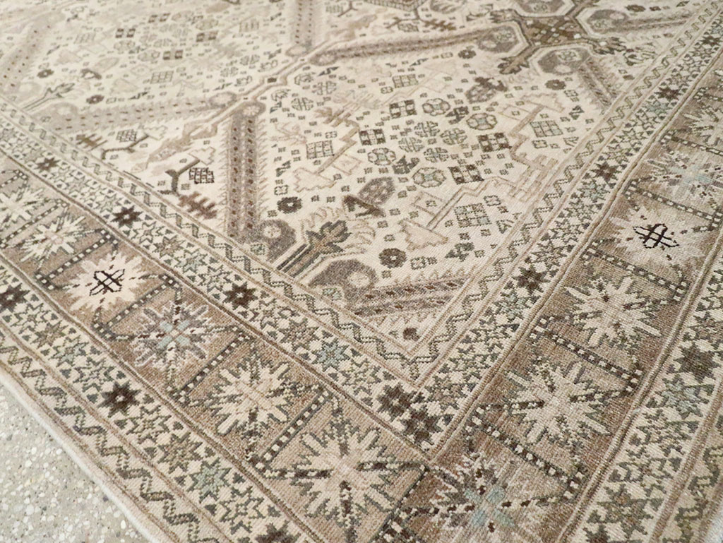 Vintage Persian Tabriz Accent Carpet, No.25866 - Staging