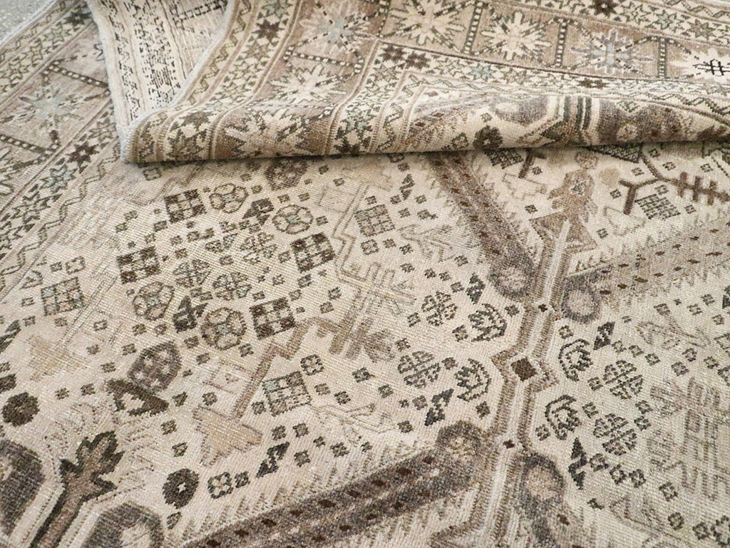 Vintage Persian Tabriz Accent Carpet, No.25866 - Staging