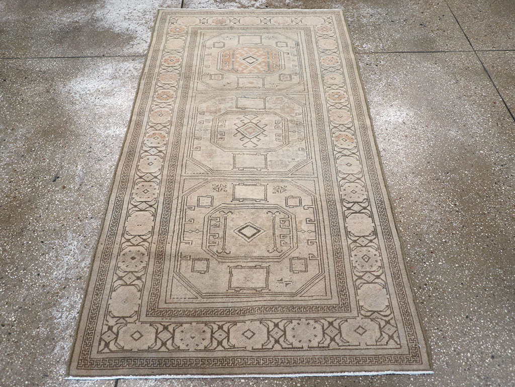 Antique Persian Tabriz Throw Rug, No.25869 - Staging