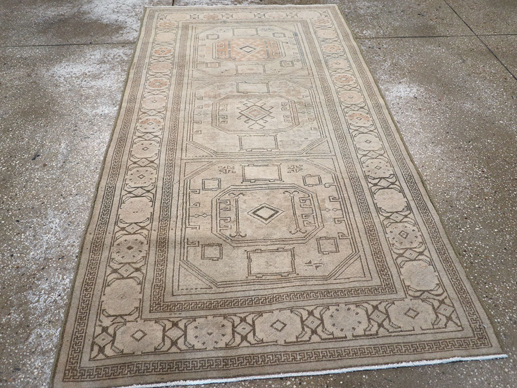 Antique Persian Tabriz Throw Rug, No.25869 - Staging