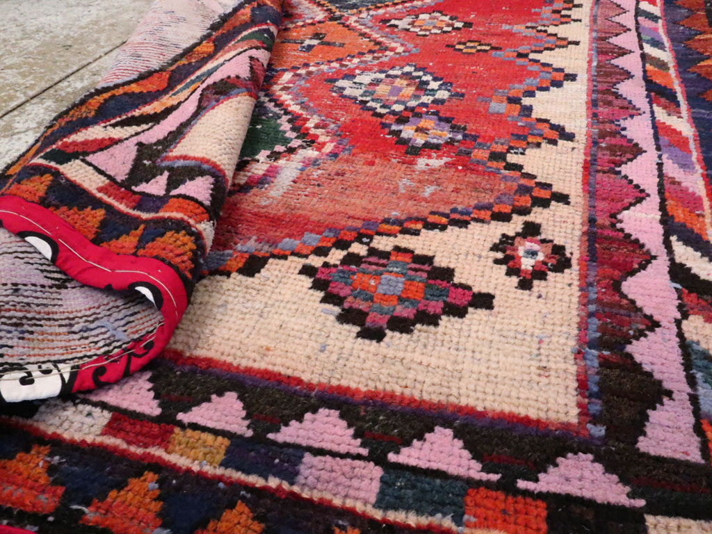 Vintage Persian Hamadan Rug, No.25918 - Staging
