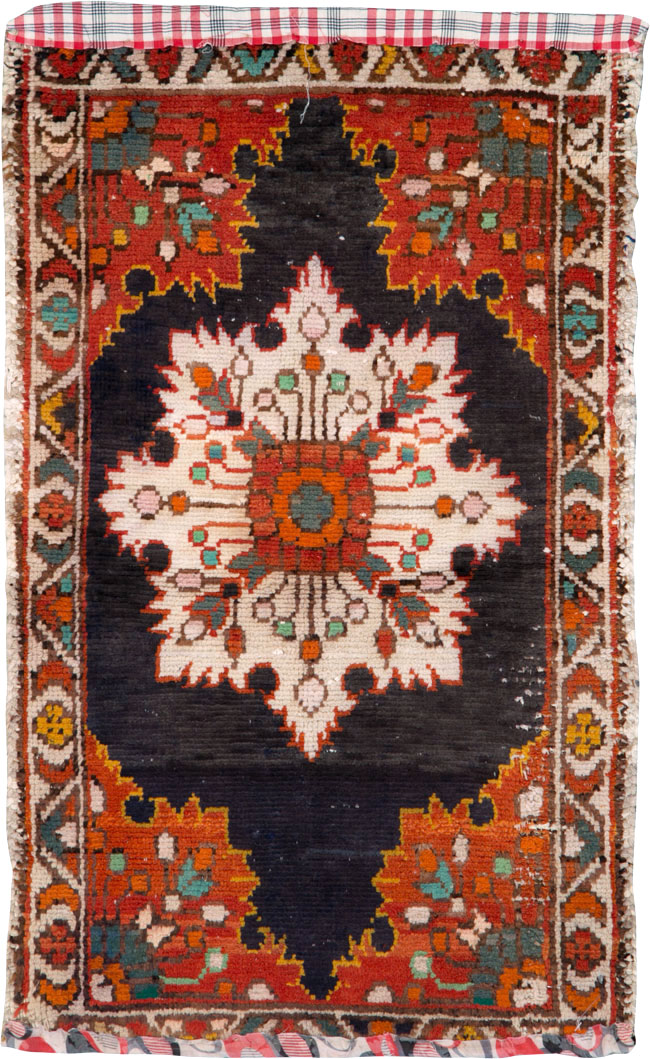 Vintage Persian Hamadan Rug, No.25927 - Staging