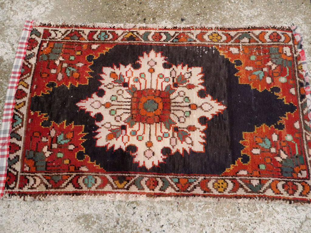 Vintage Persian Hamadan Rug, No.25927 - Staging