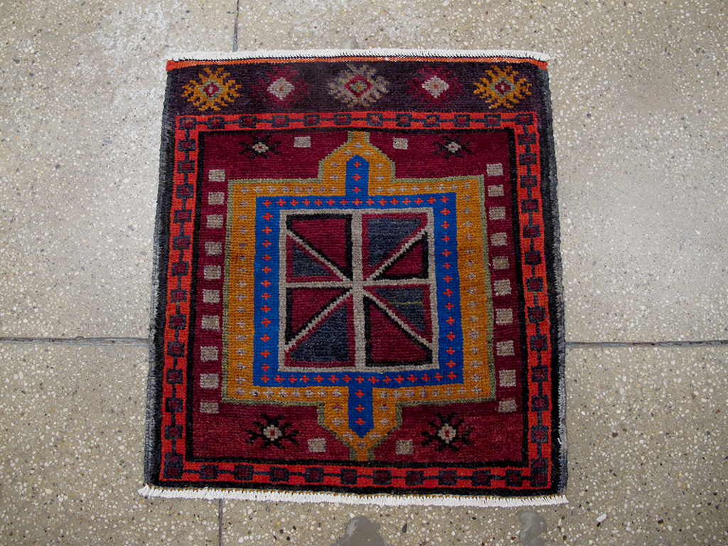 Vintage Persian Hamadan Rug, No.25931 - Staging