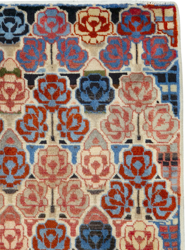 Vintage Persian Tabriz Rug, No.25972 - Staging