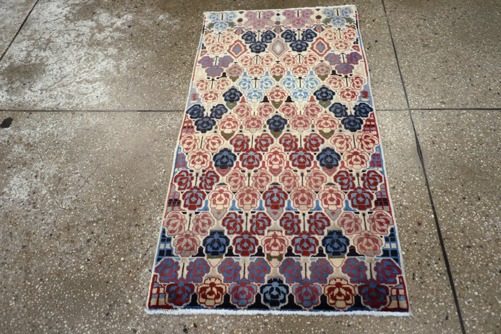 Vintage Persian Tabriz Rug, No.25972 - Staging