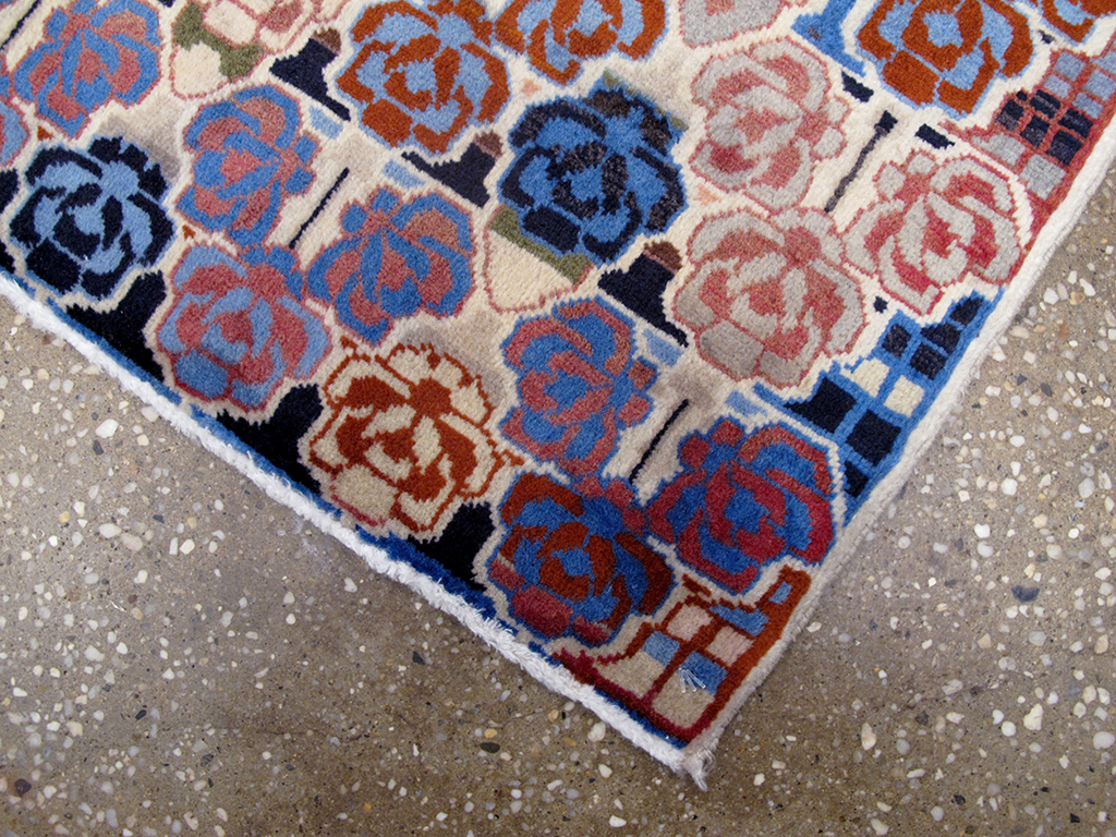 Vintage Persian Tabriz Rug, No.25972 - Staging