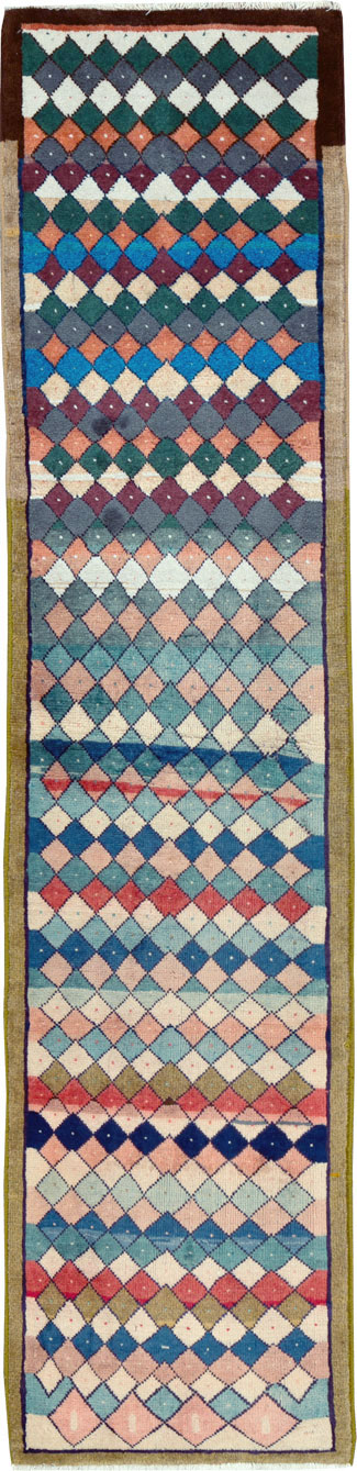 Vintage Persian Mahal Runner, No.25976 - Staging