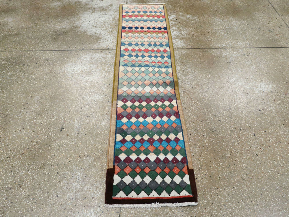 Vintage Persian Mahal Runner, No.25976 - Staging