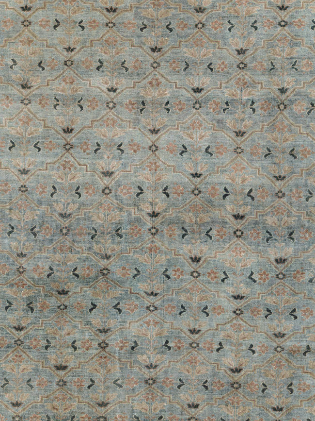 Antique Persian Mahal Carpet, No.26010 - Staging