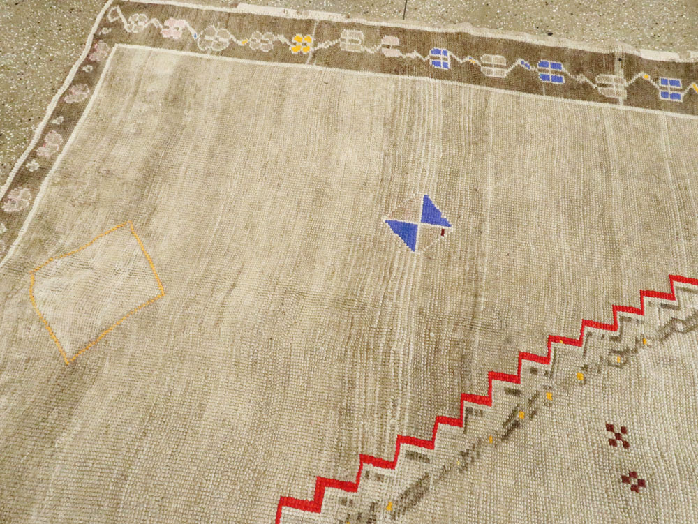 Vintage Turkish Anatolian Carpet, No.26017 - Staging