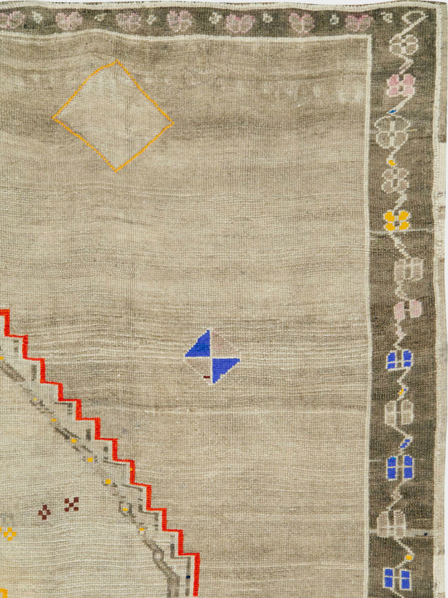 Vintage Turkish Anatolian Carpet, No.26017 - Staging