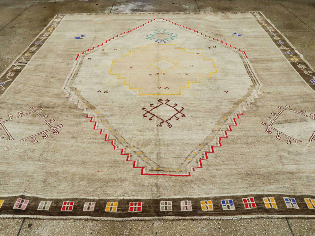 Vintage Turkish Anatolian Carpet, No.26017 - Staging