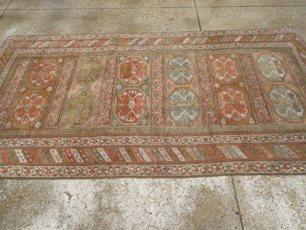 Antique Persian Kurd Bidjar Rug, No.26022 - Staging