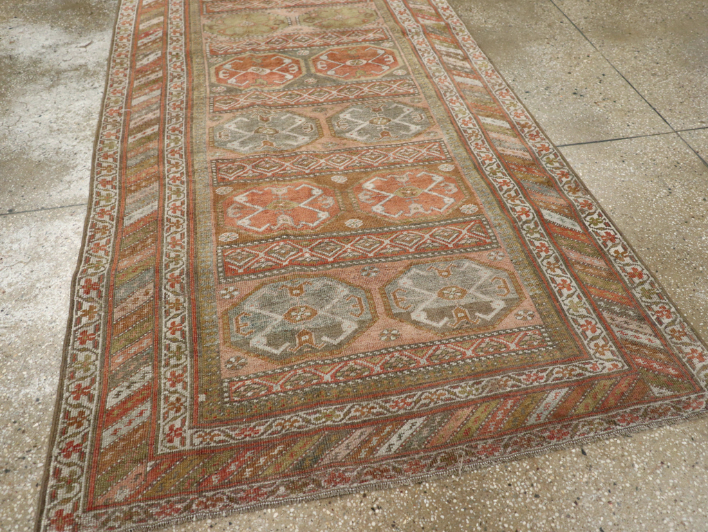 Antique Persian Kurd Bidjar Rug, No.26022 - Staging