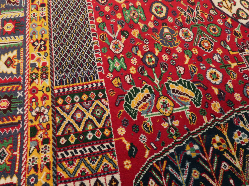 Vintage Persian Shiraz Rug, No.26023 - Staging