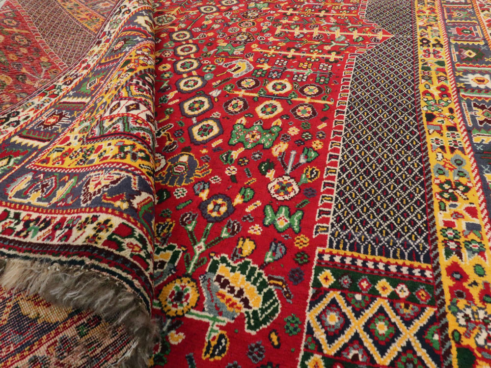 Vintage Persian Shiraz Rug, No.26023 - Staging