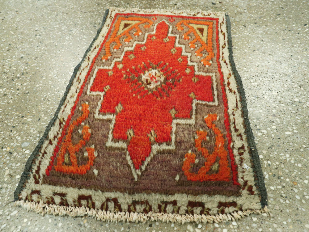Vintage Turkish Anatolian Throw Rug, No.26032 - Staging