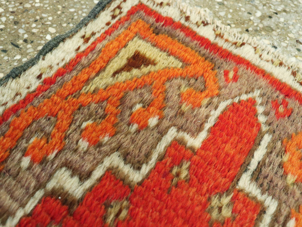Vintage Turkish Anatolian Throw Rug, No.26032 - Staging