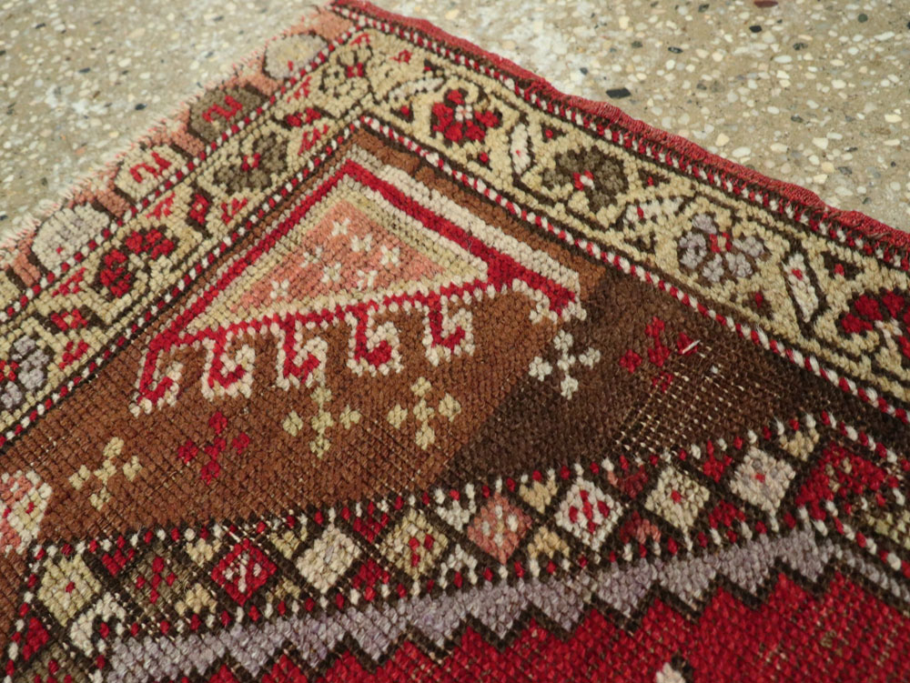 Antique Turkish Anatolian Rug, No.26033 - Staging