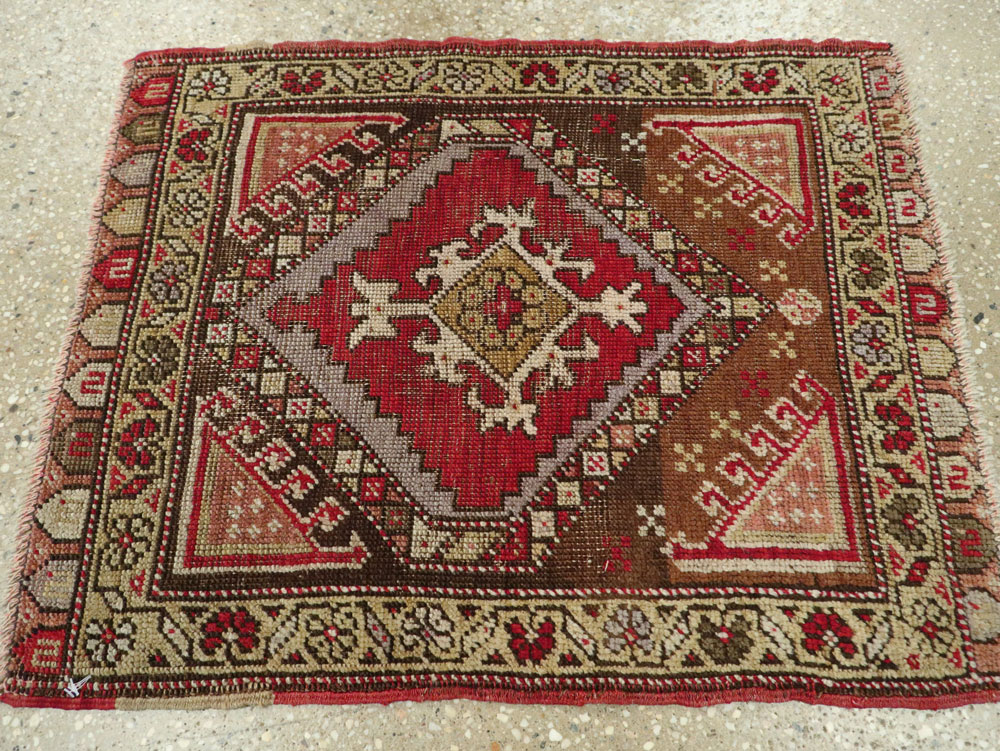 Antique Turkish Anatolian Rug, No.26033 - Staging