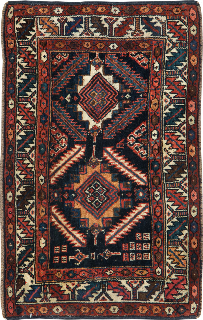 Antique Persian Veramin Rug, No.26035 - Staging