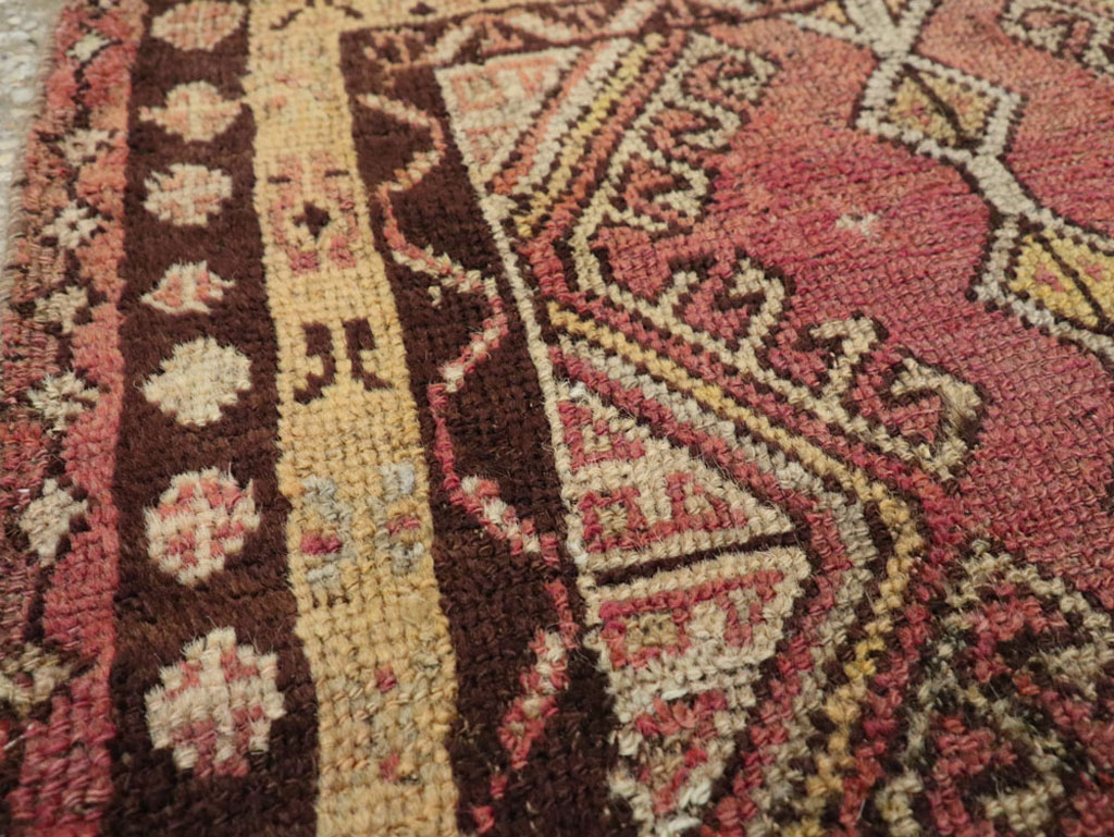 Vintage Turkish Anatolian Throw Rug, No.26037 - Staging