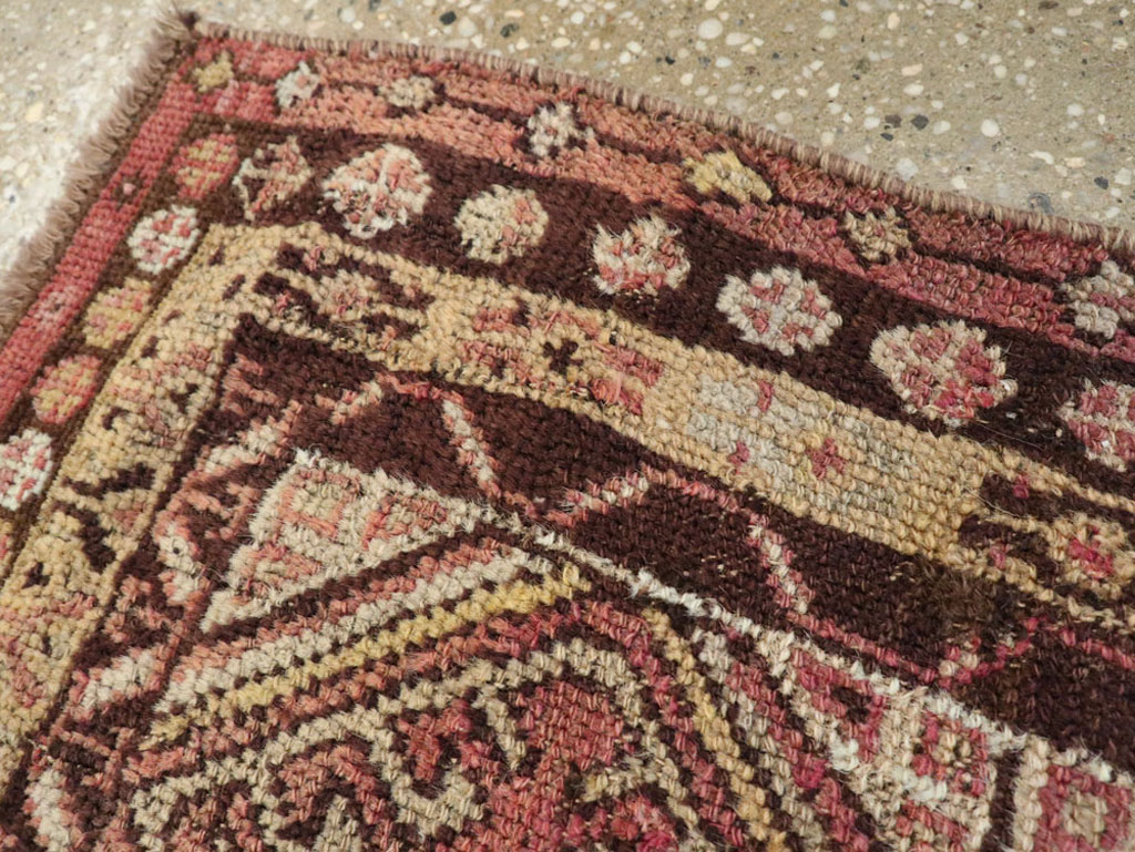 Vintage Turkish Anatolian Throw Rug, No.26037 - Staging