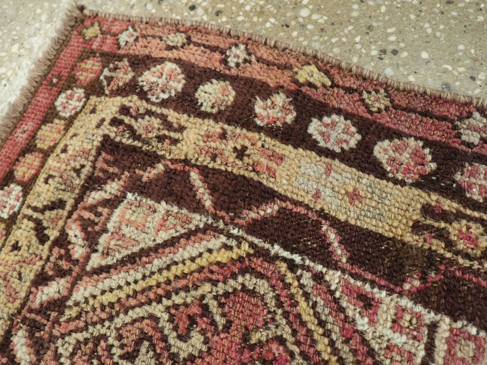 Vintage Turkish Anatolian Throw Rug, No.26037 - Staging