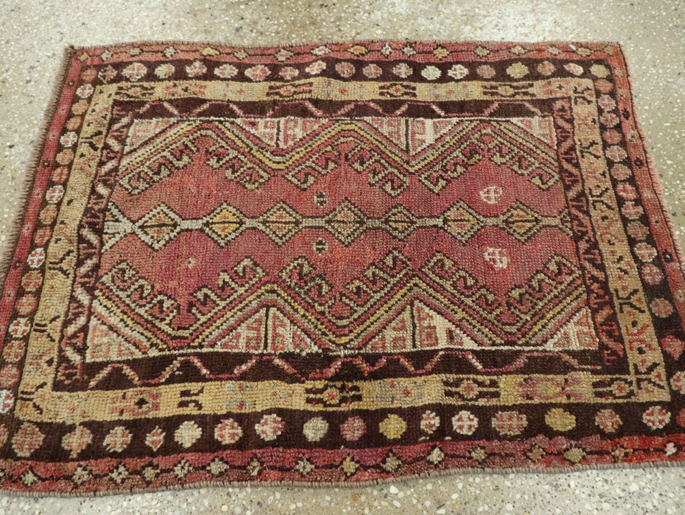 Vintage Turkish Anatolian Throw Rug, No.26037 - Staging