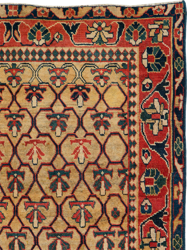 Vintage Persian Fereghan Mahal Rug, No.26129 - Staging