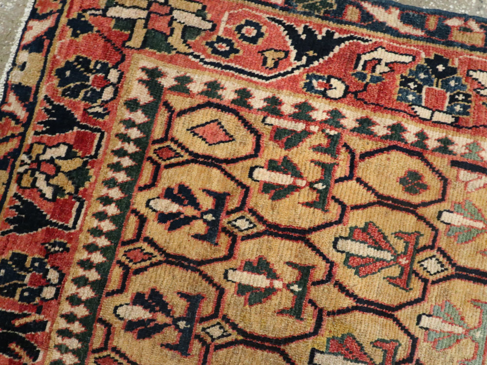 Vintage Persian Fereghan Mahal Rug, No.26129 - Staging