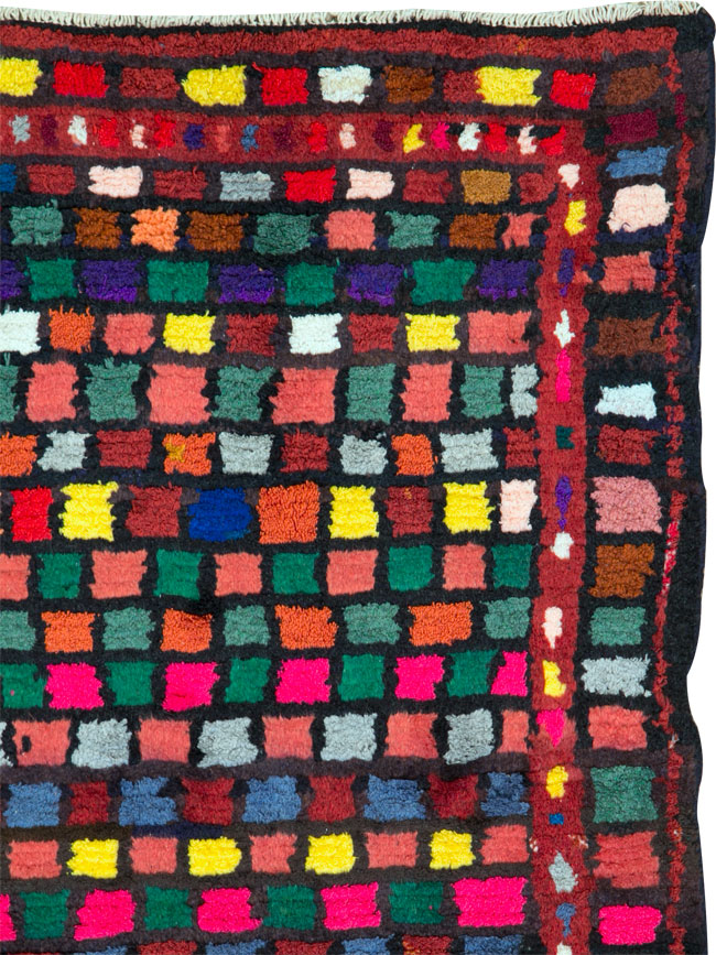 Vintage Persian Mahal Rug, No.26160 - Staging