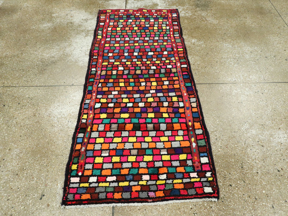 Vintage Persian Mahal Rug, No.26160 - Staging