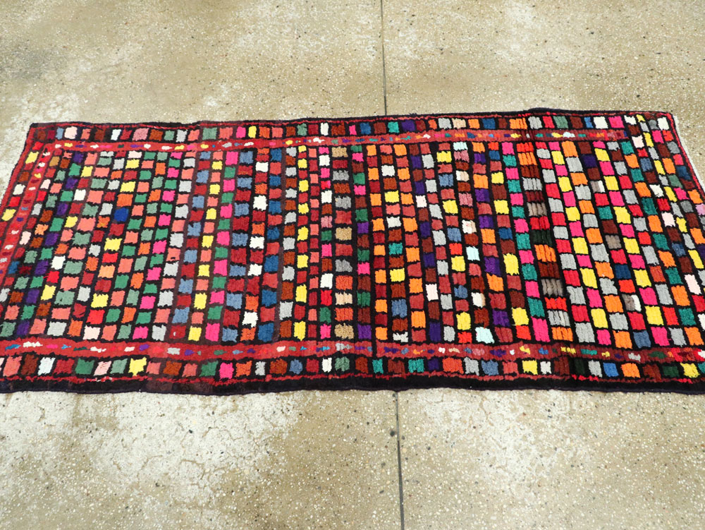 Vintage Persian Mahal Rug, No.26160 - Staging