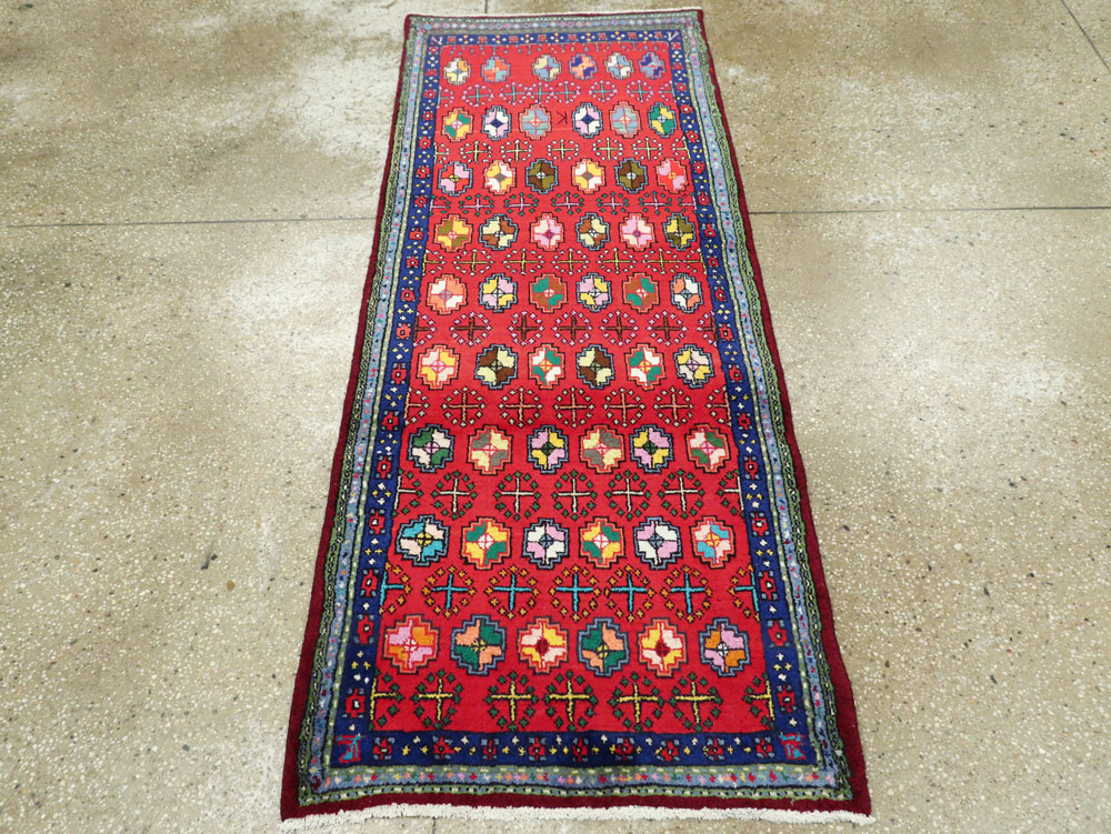 Vintage Persian Hamadan Rug, No.26162 - Staging