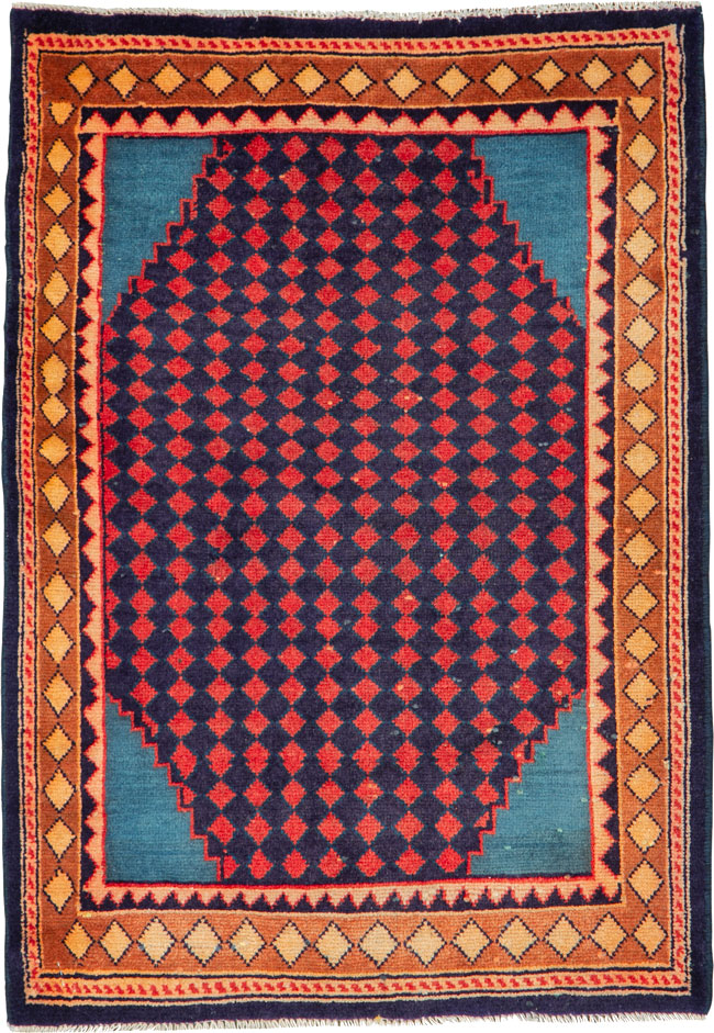 Vintage Persian Mahal Rug, No.26163 - Staging