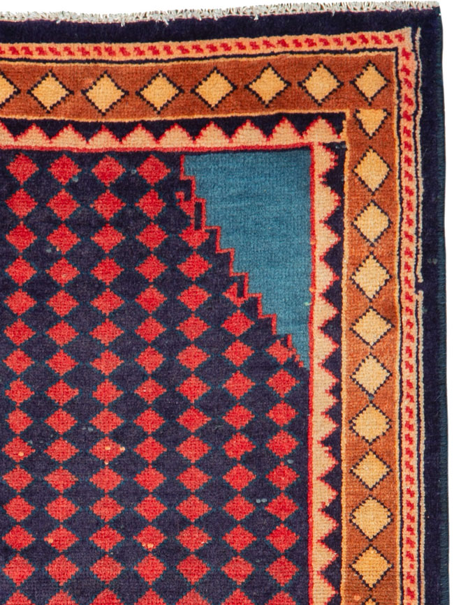 Vintage Persian Mahal Rug, No.26163 - Staging