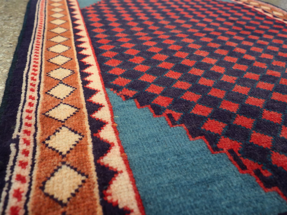 Vintage Persian Mahal Rug, No.26163 - Staging