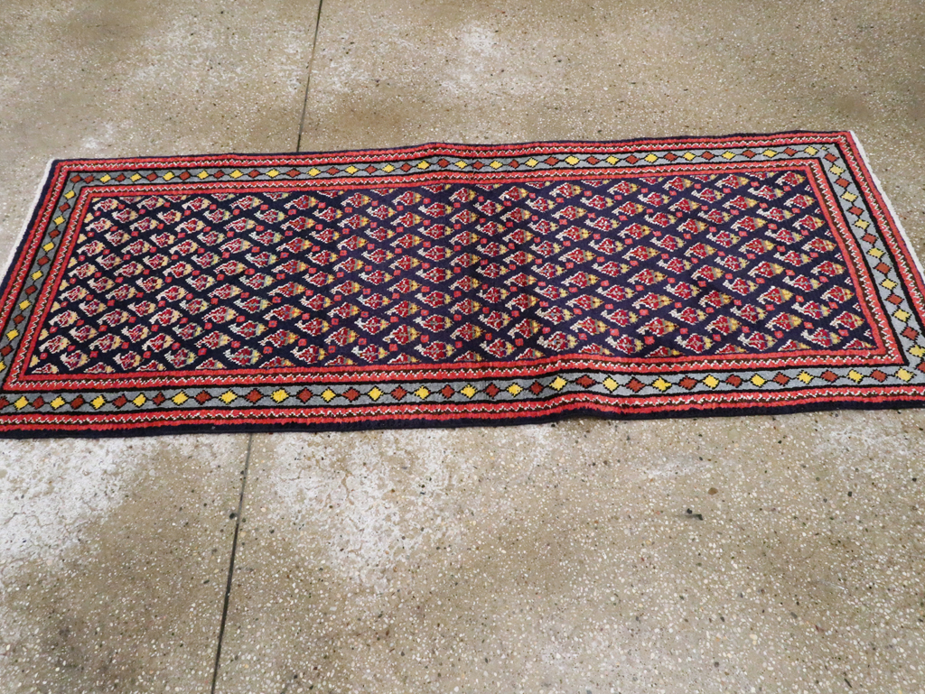 Vintage Persian Hamadan Throw Rug, No.26178 - Staging