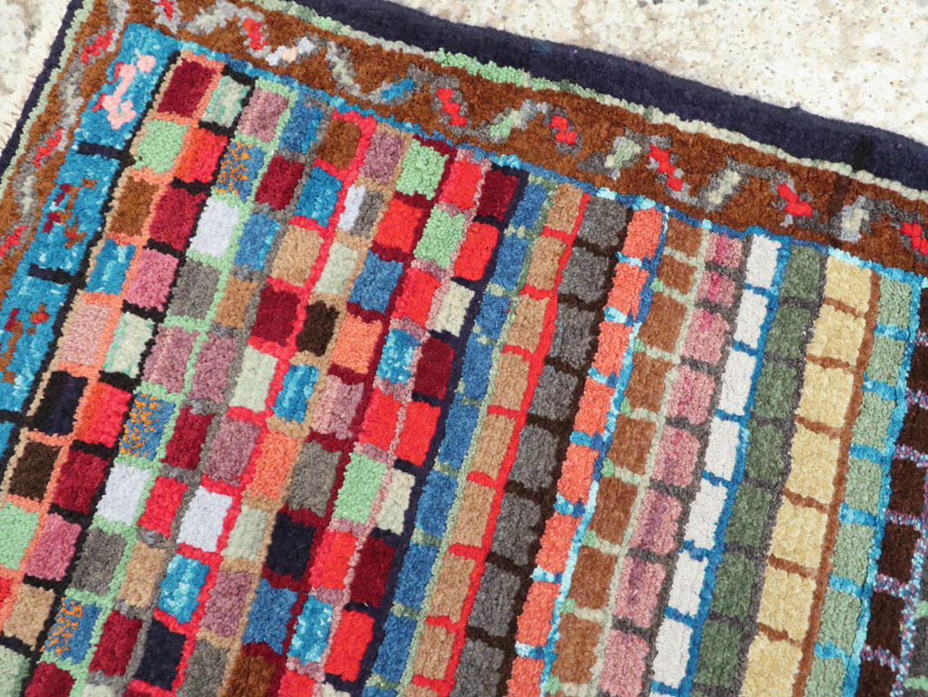 Vintage Persian Mahal Rug, No.26181 - Staging