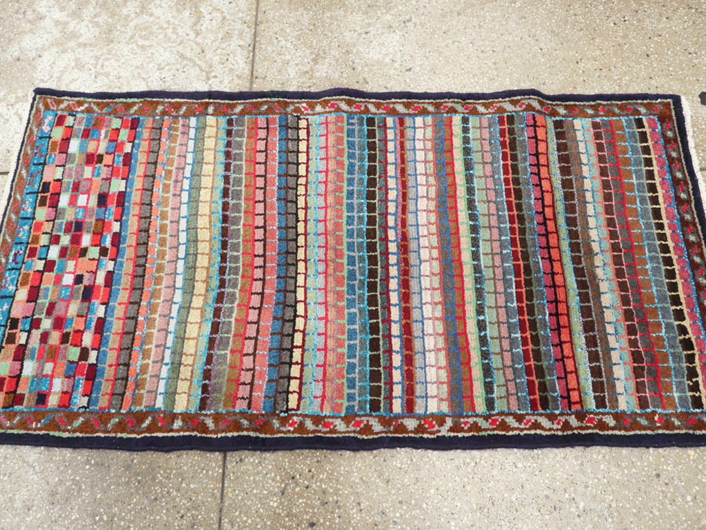 Vintage Persian Mahal Rug, No.26181 - Staging