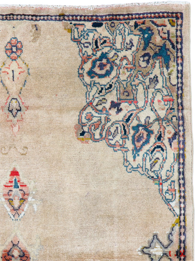 Vintage Persian Sarouk Rug, No.26182 - Staging