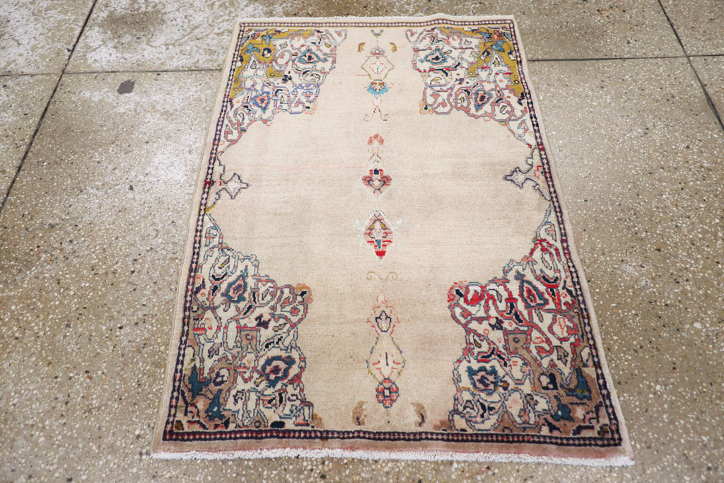 Vintage Persian Sarouk Rug, No.26182 - Staging
