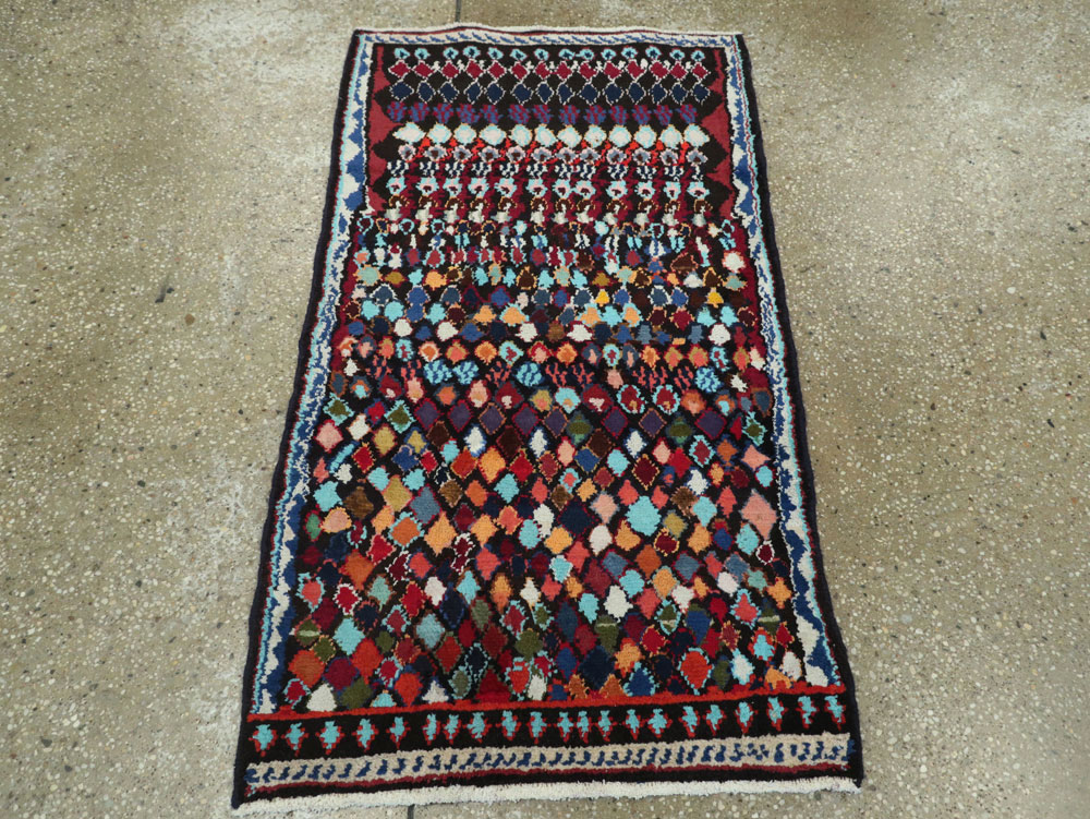Vintage Persian Mahal Rug, No.26187 - Staging